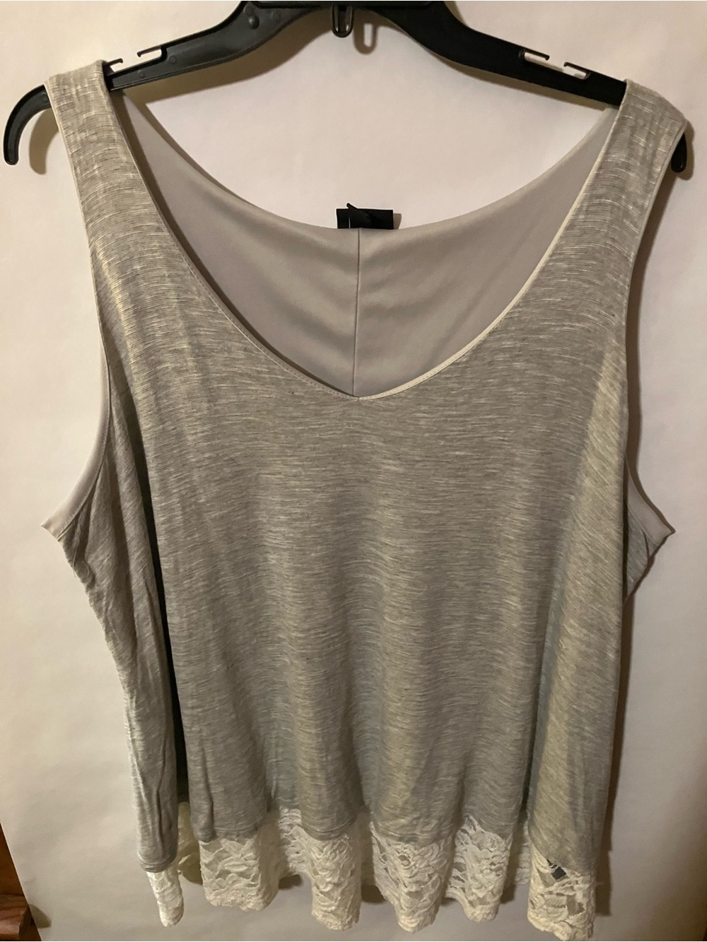Light Gray Lace-Hem Sleeveless Tank Top - by Torrid size 2